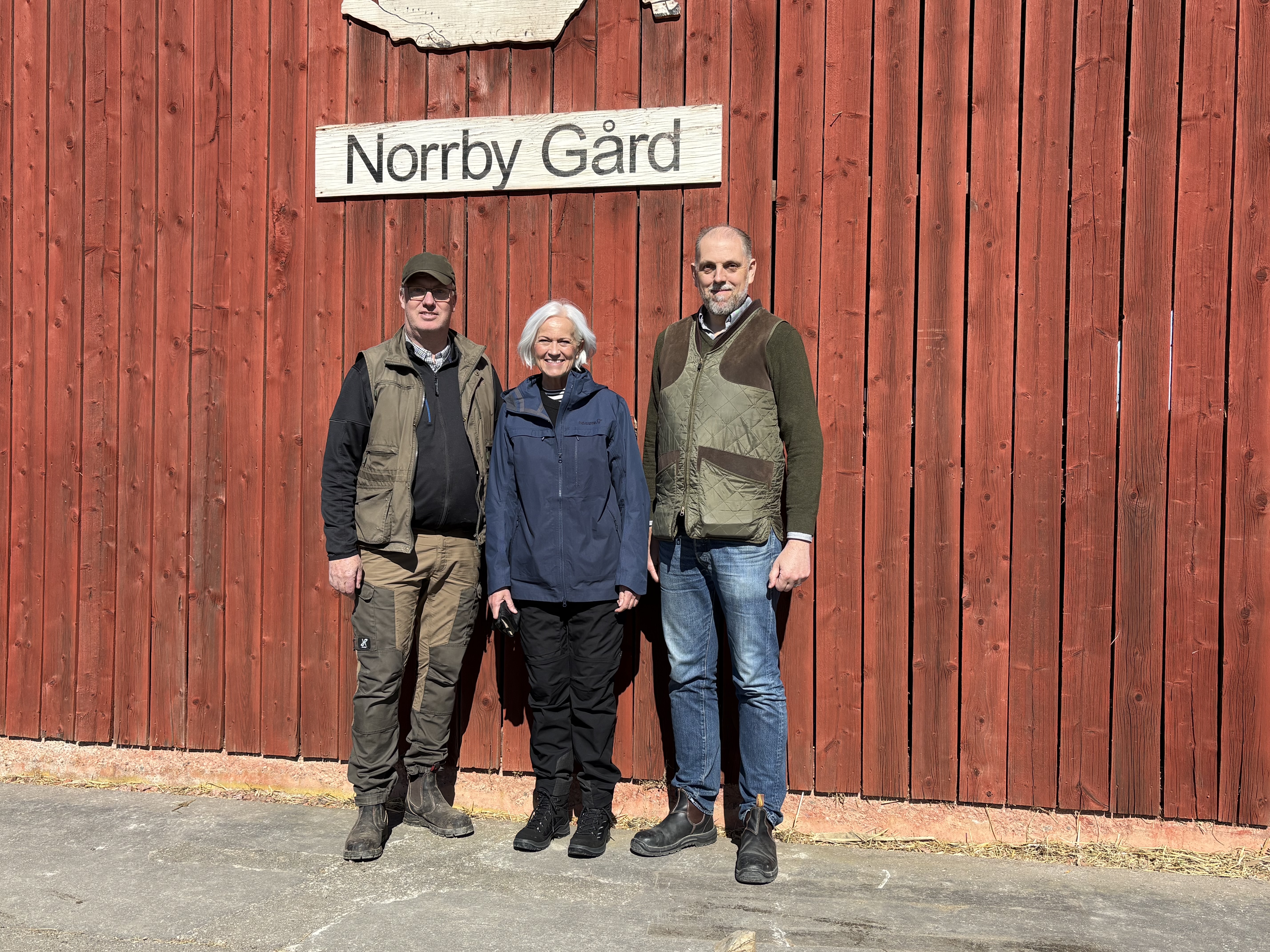 landshövding acko ankarberg johansson besök tomas olsson, norrby gård, mälardalen